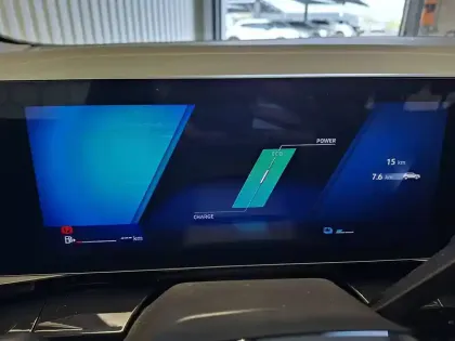 Photo 78 Renault Austral  E-Tech full hybrid 200 GSR2