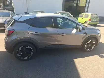 Photo 5 Renault Captur  E-Tech full hybrid 145 ch