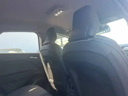 Photo 14 Renault Captur  E-Tech full hybrid 145 ch