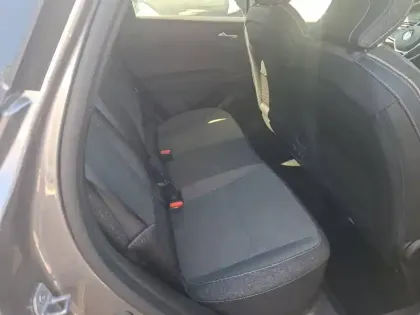 Photo 12 Renault Captur  E-Tech full hybrid 145 ch