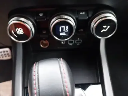 Photo 28 Renault Arkana  mild hybrid 140 EDC FAP - 22