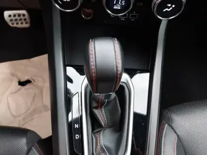 Photo 29 Renault Arkana  mild hybrid 140 EDC FAP - 22