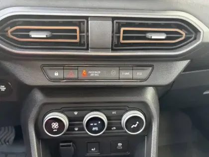 Photo 122 Dacia Jogger  Hybrid 140 7 places GSR2