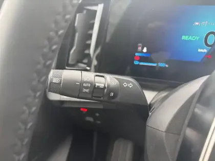 Photo 28 Renault Espace  E-Tech full hybrid 200 GSR2