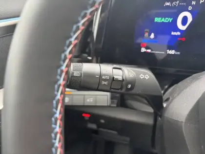 Photo 71 Renault Espace  E-Tech full hybrid 200 GSR2