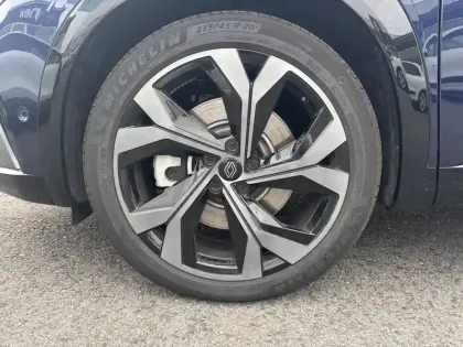 Photo 141 Renault Espace  E-Tech full hybrid 200 GSR2