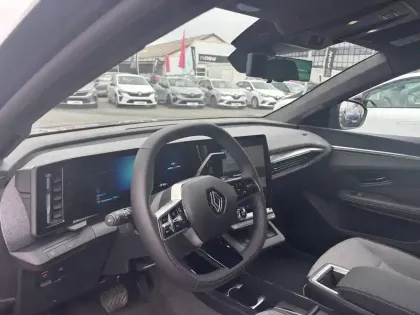 Photo 26 Renault Espace  E-Tech full hybrid 200 GSR2