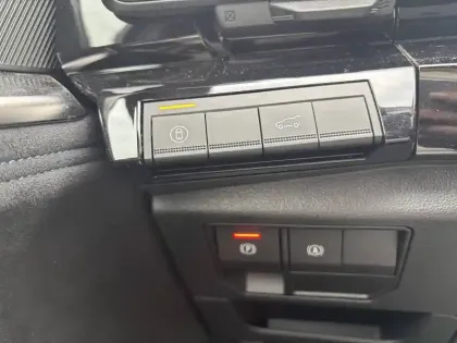 Photo 120 Renault Espace  E-Tech full hybrid 200 GSR2