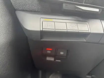 Photo 33 Renault Espace  E-Tech full hybrid 200 GSR2