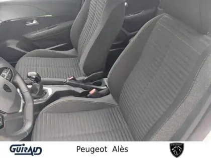 Photo 30 Peugeot 208  PureTech 75 S&S BVM5