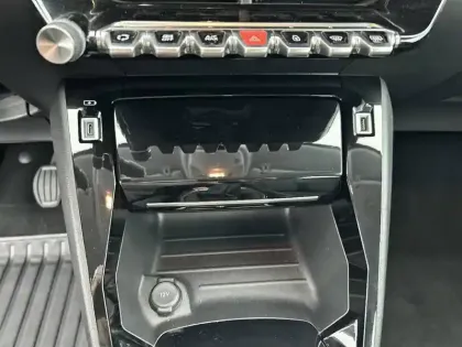 Photo 23 Peugeot 208  PureTech 100 S&S BVM6