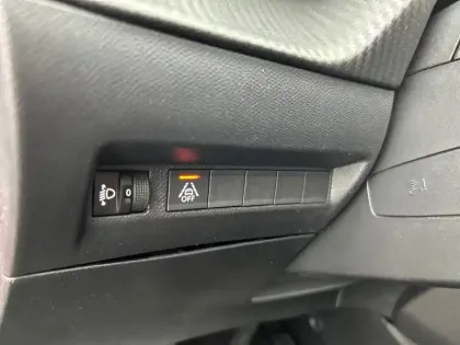 Photo 27 Peugeot 208  PureTech 100 S&S BVM6