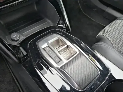 Photo 13 Peugeot 2008  PureTech 130 S&S EAT8