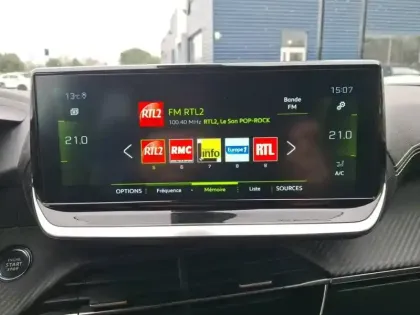 Photo 14 Peugeot 2008  PureTech 130 S&S EAT8