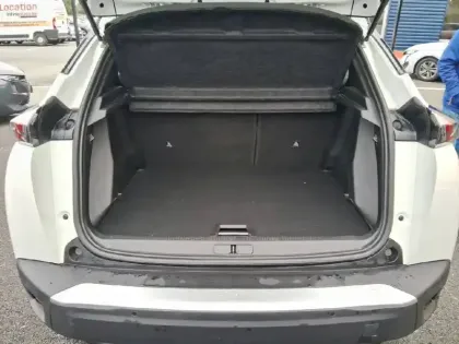 Photo 5 Peugeot 2008  PureTech 130 S&S EAT8