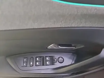 Photo 33 Peugeot 308 Gén. III Ph1 Allure Pack 5