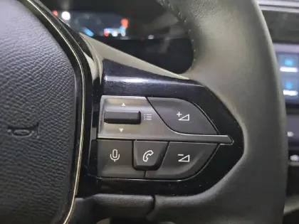 Photo 32 Peugeot 308 Gén. III Ph1 Allure Pack 5