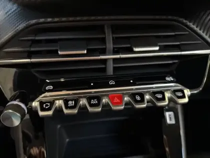 Photo 39 Peugeot 208 Gén. II Ph2 Style 5