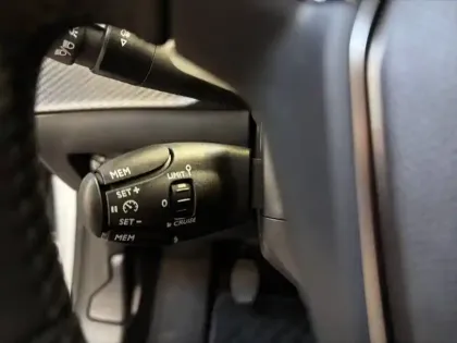 Photo 54 Peugeot 208  100 S&S BVM6