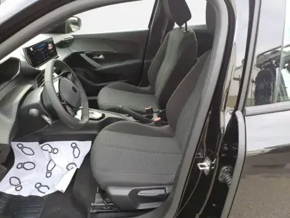 Photo 10 Peugeot 2008  Hybrid 110 e-DCS6