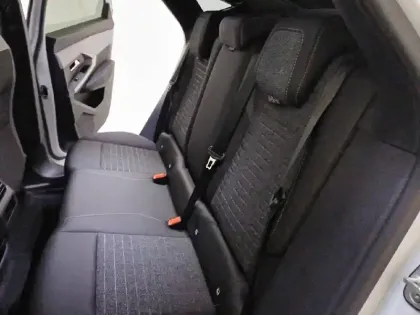 Photo 11 Peugeot 3008  Hybrid 145 e-DCS6