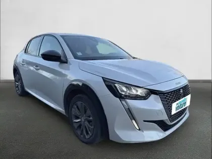 Photo 7 Peugeot 208  Electrique 50 kWh 136ch