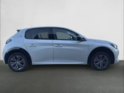 Photo 8 Peugeot 208  Electrique 50 kWh 136ch