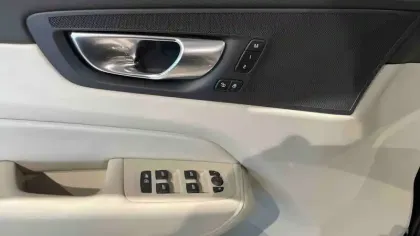 Photo 23 Volvo Xc60 Gén. II Ph2 NG Plus Style Dark 5