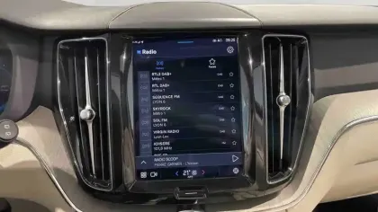 Photo 16 Volvo Xc60 Gén. II Ph2 NG Plus Style Dark 5