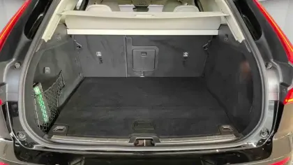 Photo 8 Volvo Xc60 Gén. II Ph2 NG Plus Style Dark 5