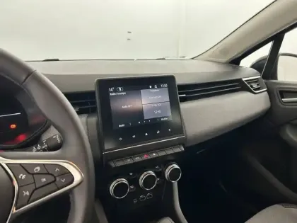 Photo 11 Renault Clio  E-Tech full hybrid 145 ch GSR2