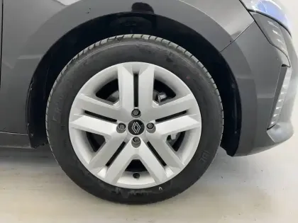 Photo 20 Renault Clio  E-Tech full hybrid 145 ch GSR2