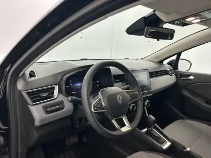 Photo 9 Renault Clio  E-Tech full hybrid 145 ch GSR2