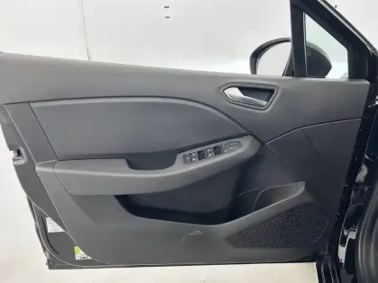 Photo 10 Renault Clio  E-Tech full hybrid 145 ch GSR2