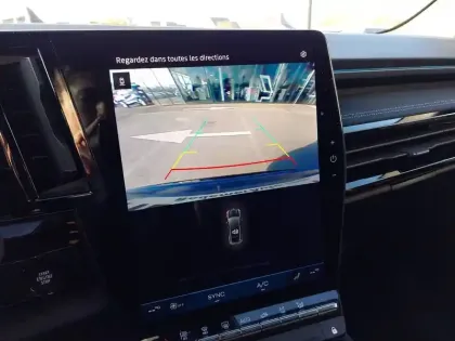 Photo 19 Renault Austral  E-Tech full hybrid 200 GSR2