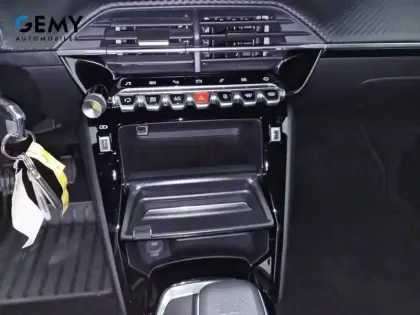 Photo 13 Peugeot 2008  PureTech 100 S&S BVM6