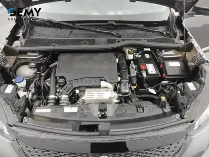 Photo 11 Peugeot 2008  PureTech 100 S&S BVM6