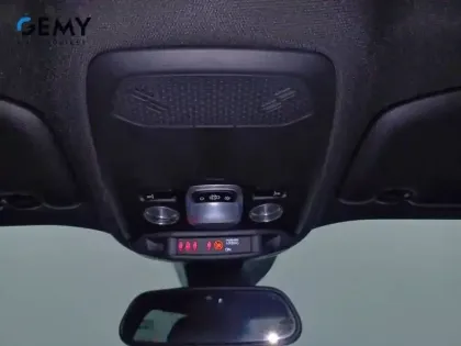 Photo 15 Peugeot 2008  PureTech 100 S&S BVM6