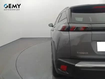 Photo 16 Peugeot 2008  PureTech 100 S&S BVM6