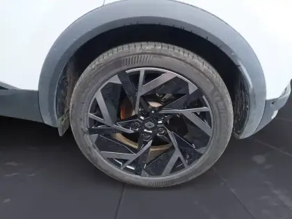 Photo 9 Renault Captur  E-Tech full hybrid 145 ch