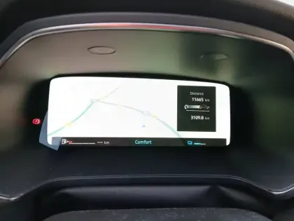 Photo 14 Renault Captur  E-Tech full hybrid 145 ch