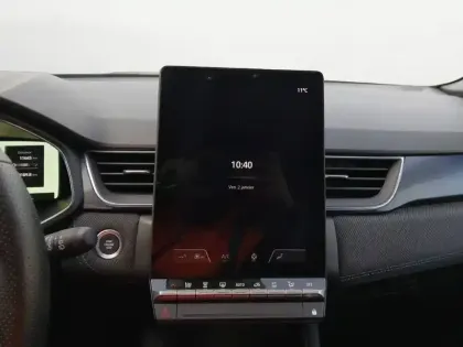 Photo 15 Renault Captur  E-Tech full hybrid 145 ch