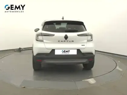 Photo 39 Renault Captur  E-Tech full hybrid 145 ch