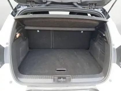 Photo 12 Renault Captur  E-Tech full hybrid 145 ch