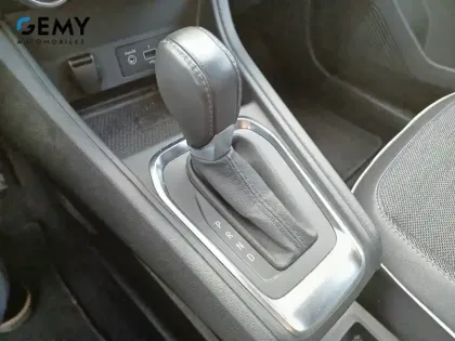 Photo 16 Renault Captur  TCe 140 EDC - 21