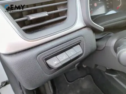 Photo 12 Renault Captur  TCe 140 EDC - 21