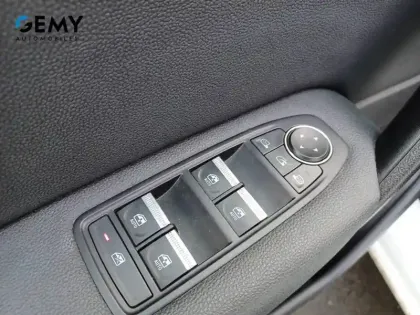 Photo 33 Renault Captur Gén. II (HJB) Ph1 Intens 5