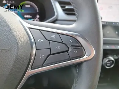 Photo 14 Renault Captur  E-Tech Plug-in 160 - 21