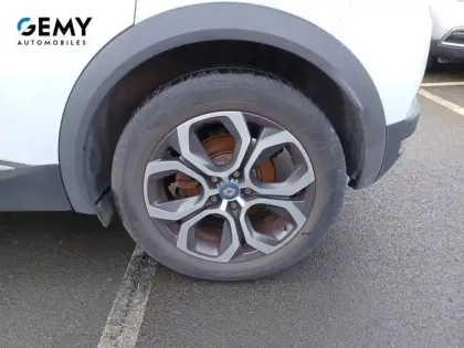 Photo 10 Renault Captur  E-Tech Plug-in 160 - 21