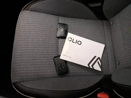 Photo 38 Renault Clio  Eco-G 100 GSR2